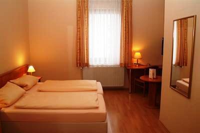 фото отеля Hotel Schonsitz Konigswinter