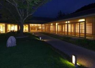 фото отеля Utano Youth Hostel