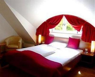 фото отеля Hotel zum Hofmaler