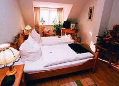 фото отеля Hotel & Restaurant Bei Holzchen Hannover