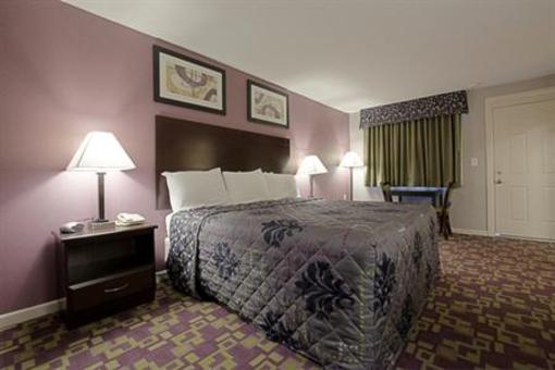 фото отеля Americas Best Value Inn Holyoke