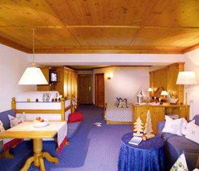 фото отеля Hotel Kolfuschgerhof Corvara in Badia