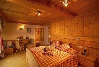 фото отеля Hotel Kolfuschgerhof Corvara in Badia