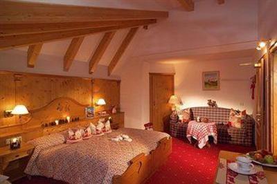 фото отеля Hotel Kolfuschgerhof Corvara in Badia