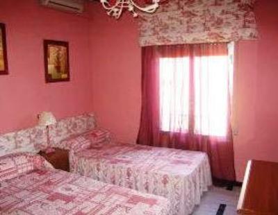 фото отеля Hostal Arrate