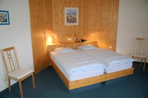 фото отеля Saint Hubert Hotel Eguisheim
