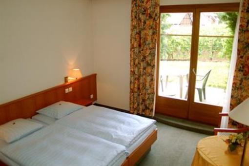 фото отеля Saint Hubert Hotel Eguisheim