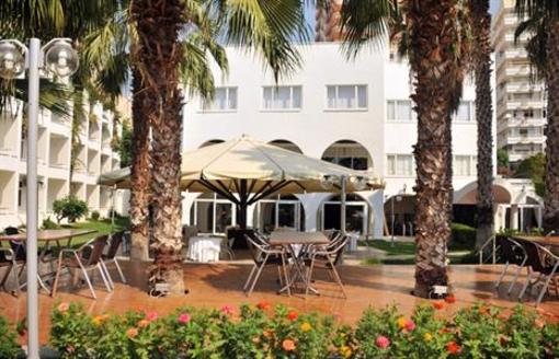 фото отеля Hotel Sultasa