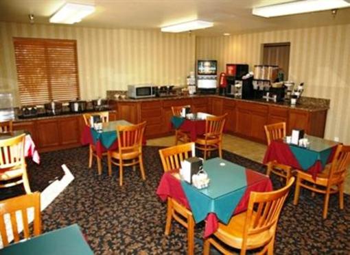 фото отеля Mr. Sandman Inn & Suites