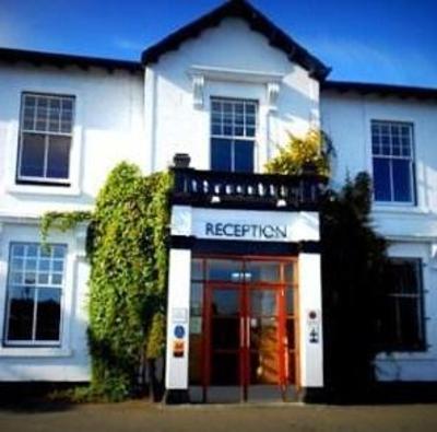 фото отеля Castlecary House Hotel