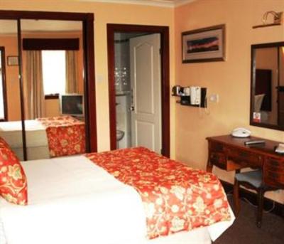 фото отеля Castlecary House Hotel
