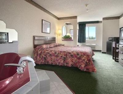 фото отеля Super 8 Motel Wapakoneta