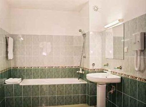 фото отеля Delta Palace Hotel
