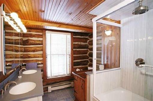 фото отеля The Chalet of Canandaigua