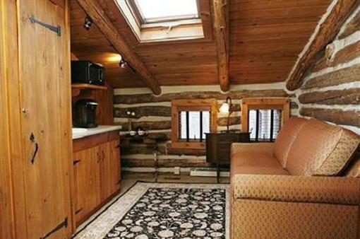 фото отеля The Chalet of Canandaigua
