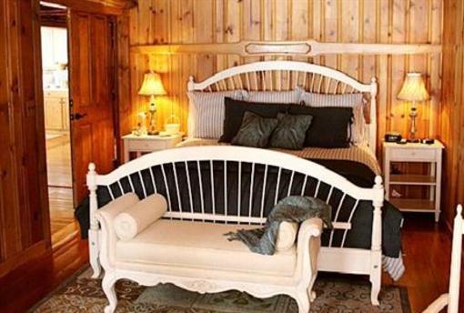 фото отеля The Chalet of Canandaigua