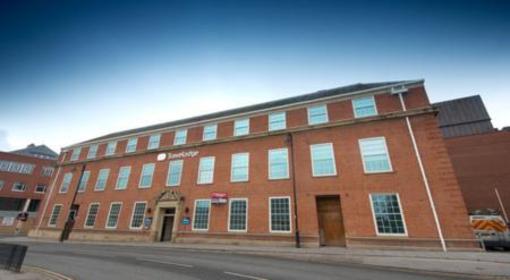 фото отеля Travelodge Chester Central