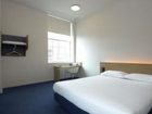 фото отеля Travelodge Chester Central