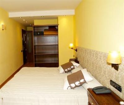 фото отеля Hotel Albares