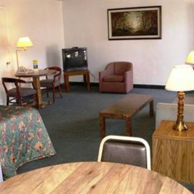 фото отеля Anchorage Inn Lakeport