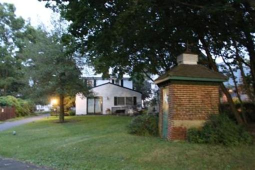 фото отеля Isaac Hilliard House Bed and Breakfast