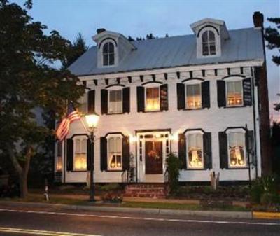 фото отеля Isaac Hilliard House Bed and Breakfast