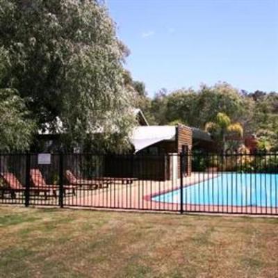 фото отеля Yallingup Lodge Spa Retreat & OM Day Spa
