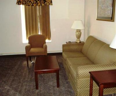 фото отеля Wynnwood Plaza Hotel Newport News