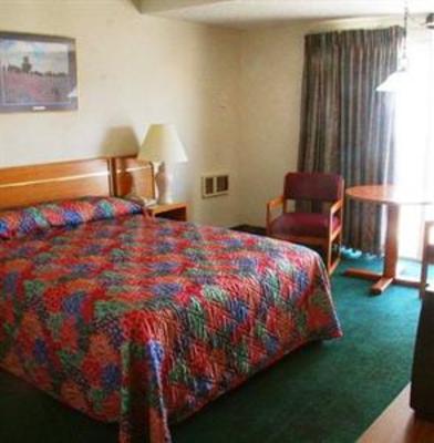 фото отеля Crown Pacific Inn Express Lincoln City (Oregon)