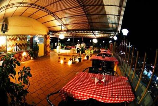 фото отеля Hotel Pratap Plaza