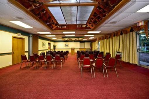 фото отеля Days Inn Oil City Conference Center