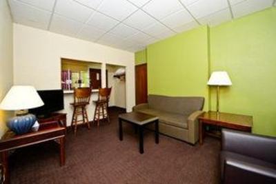 фото отеля Days Inn Oil City Conference Center