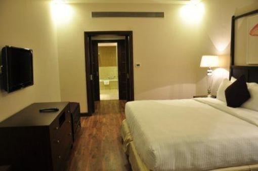 фото отеля Country Inn & Suites Katra