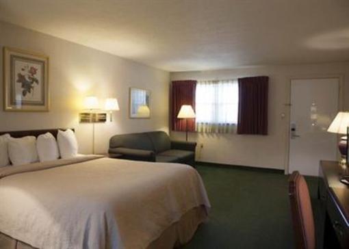 фото отеля Quality Inn Breeze Manor