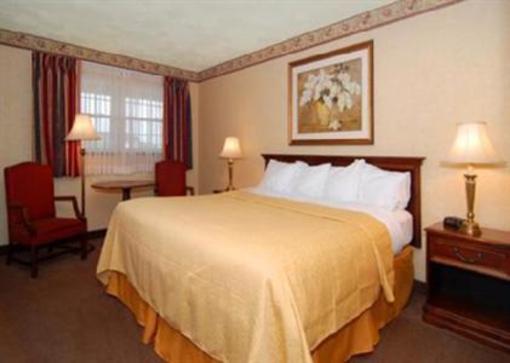 фото отеля Quality Inn Breeze Manor