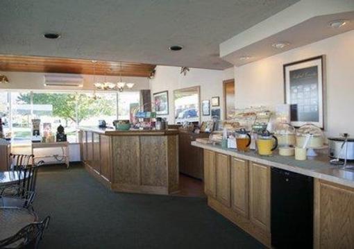 фото отеля Quality Inn Breeze Manor