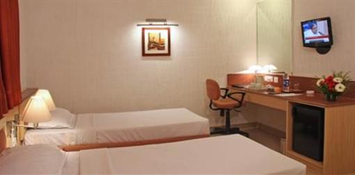 фото отеля Walnut Budget Hotel