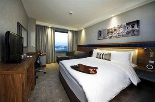 фото отеля Hampton By Hilton Bursa
