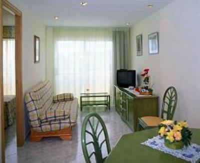 фото отеля Apartamentos Neptuno Calella