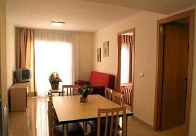 фото отеля Apartamentos Neptuno Calella