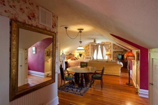 фото отеля Melange Bed and Breakfast