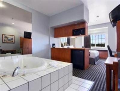 фото отеля Microtel Inn and Suites Dallas Garland