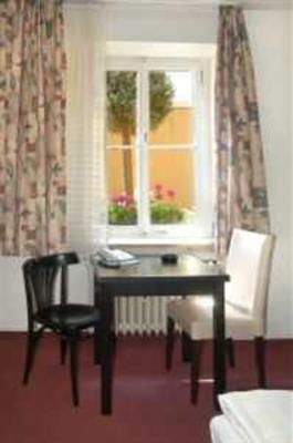 фото отеля Hotel Am Ehrenhof