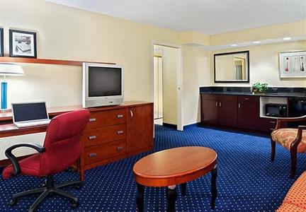 фото отеля Courtyard by Marriott Gainesville