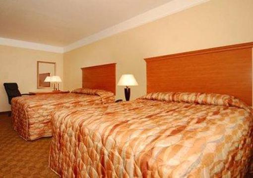 фото отеля Econo Lodge Inn & Suites New Braunfels