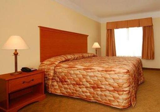 фото отеля Econo Lodge Inn & Suites New Braunfels