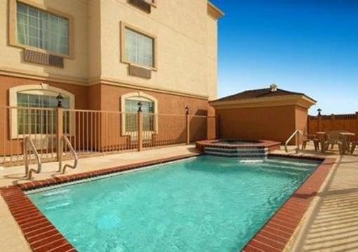 фото отеля Econo Lodge Inn & Suites New Braunfels