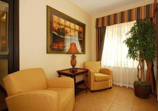 фото отеля Econo Lodge Inn & Suites New Braunfels