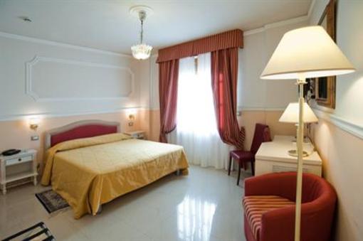 фото отеля Granduca Hotel Livorno
