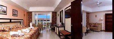 фото отеля Sandos Riviera Beach Resort & Spa Playa del Carmen